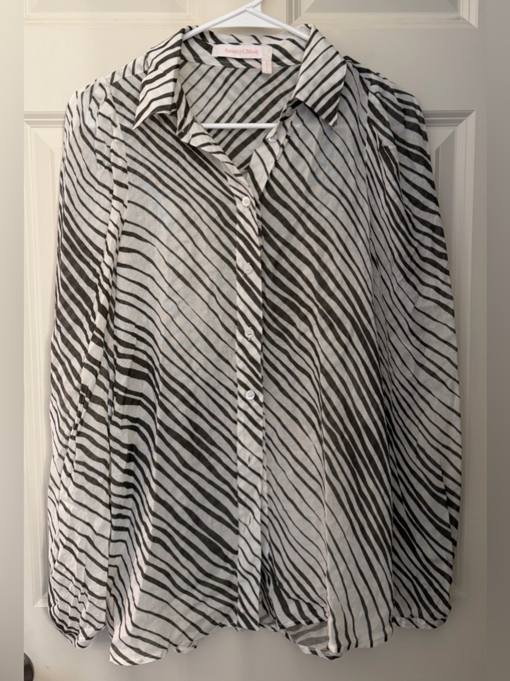 See By Chloe Lightweight Viscose/Wool Printed Button Down, Size 34 (XS-S)